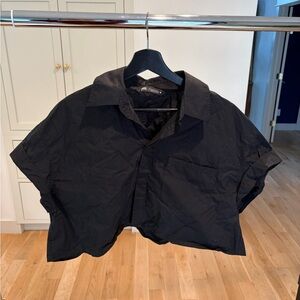 100% Cotton Zara Cropped Button-Up Collared Shirt in Black